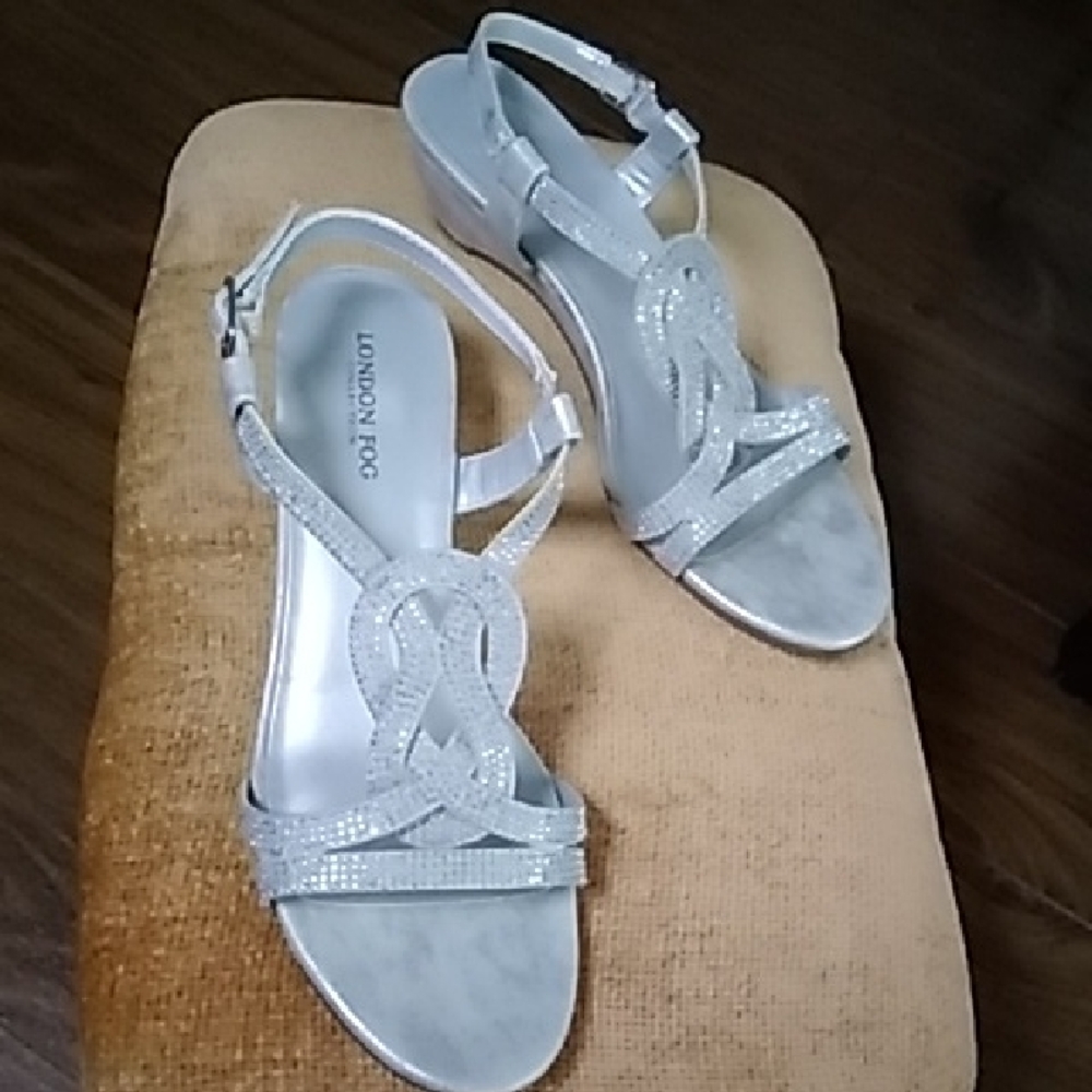 London Fog  Silver Wedge Sandals Sz 7.5M